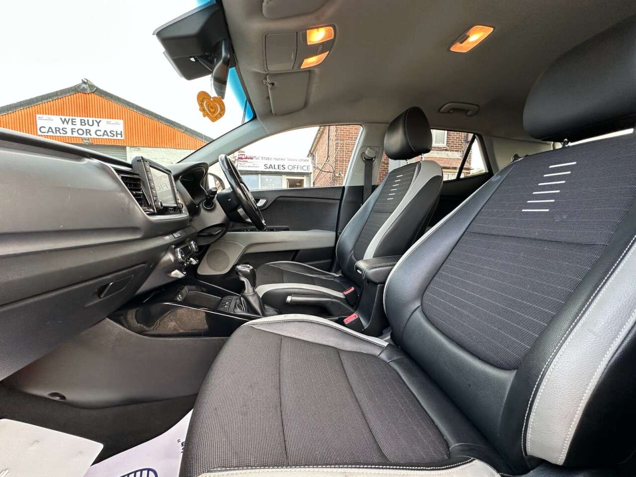 2019 KIA STONIC 2019 KIA STONIC