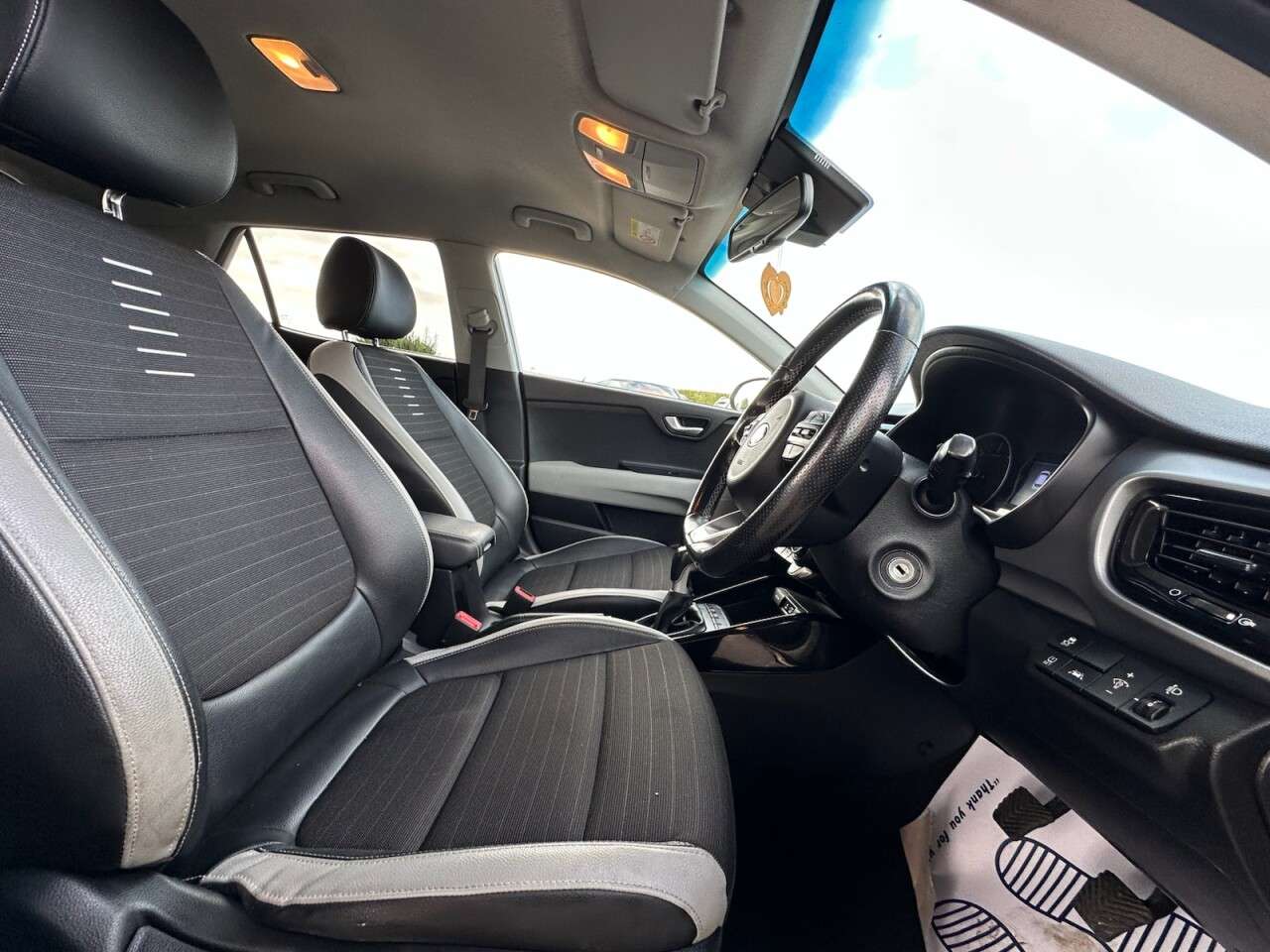 2019 KIA STONIC 2019 KIA STONIC