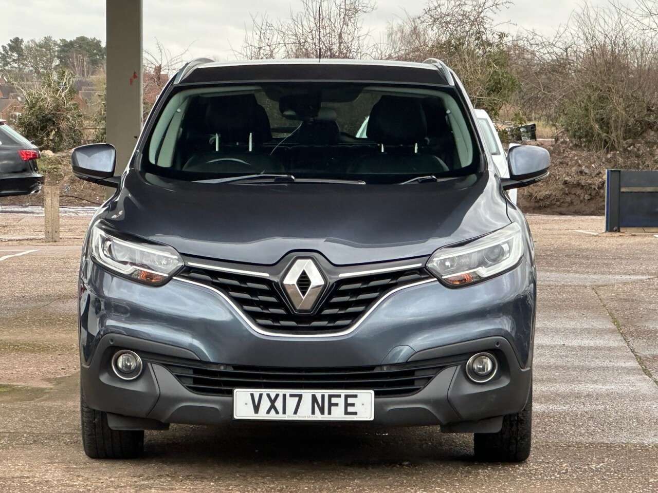A 2017 RENAULT KADJAR 1.2 TCe Dynamique S Nav SUV 5dr Petrol Manual Euro 6 (s/s) (130 ps) **NAV~S A 2017 RENAULT KADJAR 1.2 TCe Dynamique S Nav SUV 5dr Petrol Manual Euro 6 (s/s) (130 ps) **NAV~S
