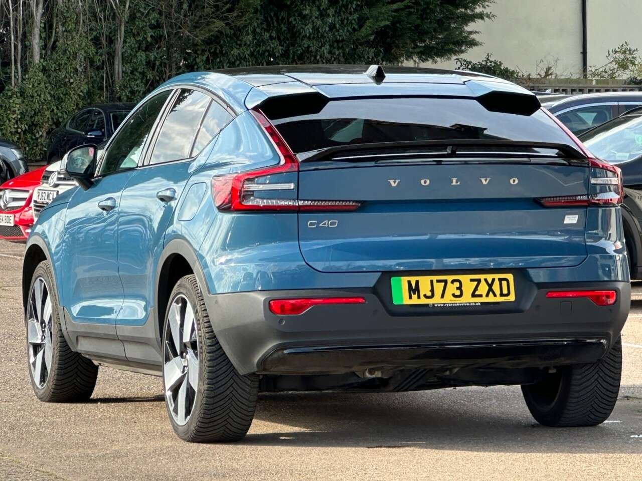 2023 VOLVO C40 2023 VOLVO C40