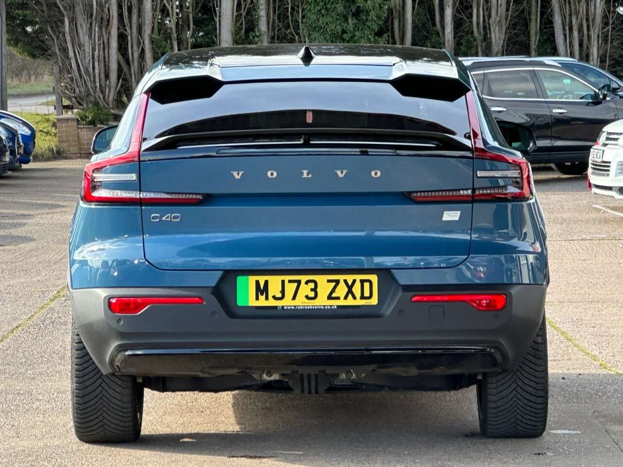 2023 VOLVO C40 2023 VOLVO C40