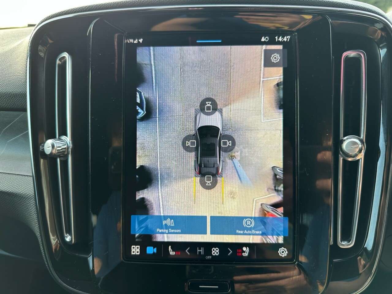 2023 VOLVO C40 2023 VOLVO C40