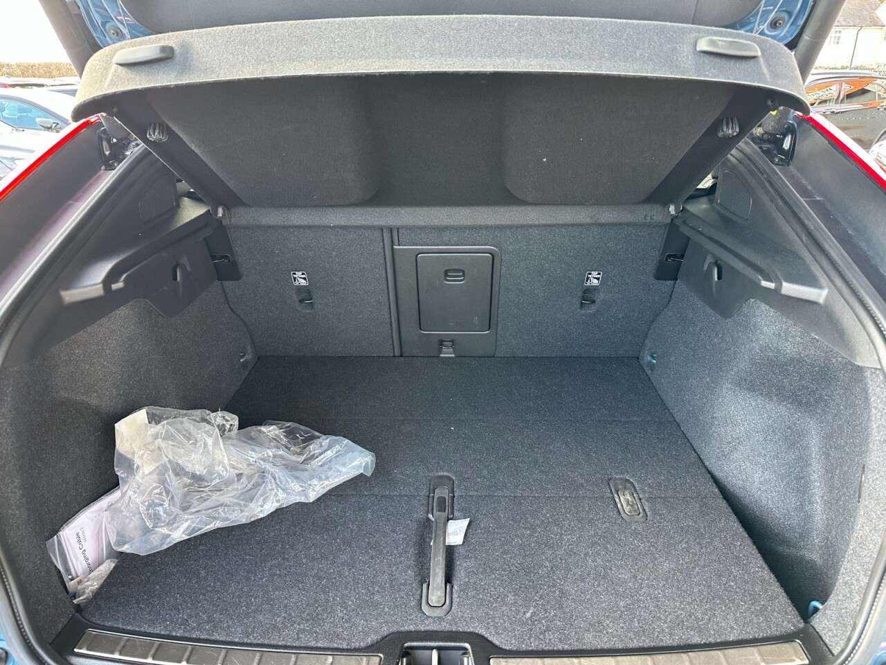 2023 VOLVO C40 2023 VOLVO C40