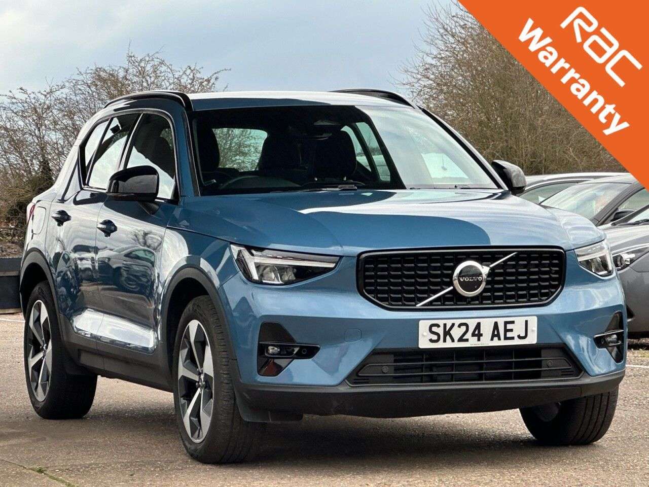 2024 VOLVO XC40 2024 VOLVO XC40