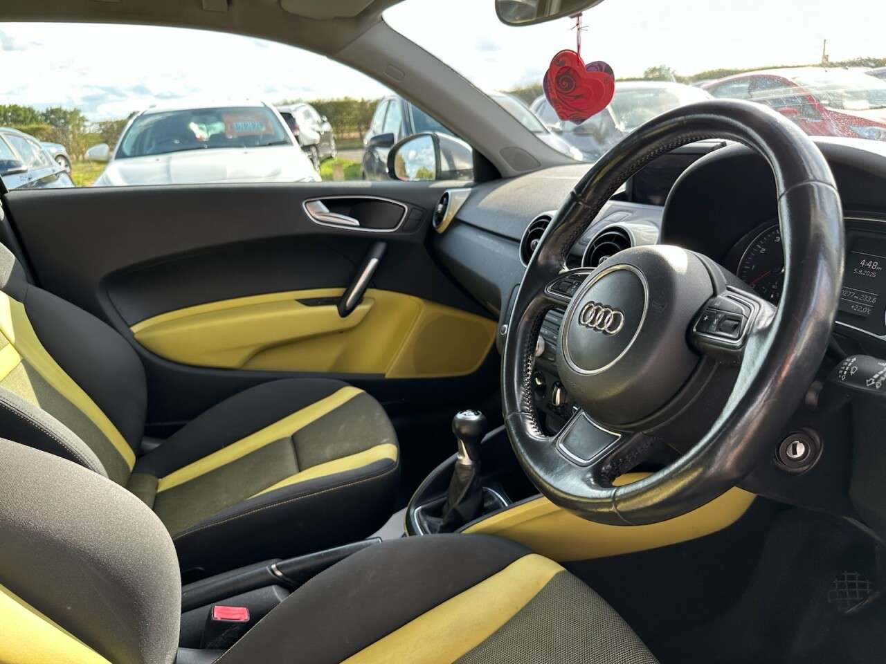 2011 AUDI A1 2011 AUDI A1