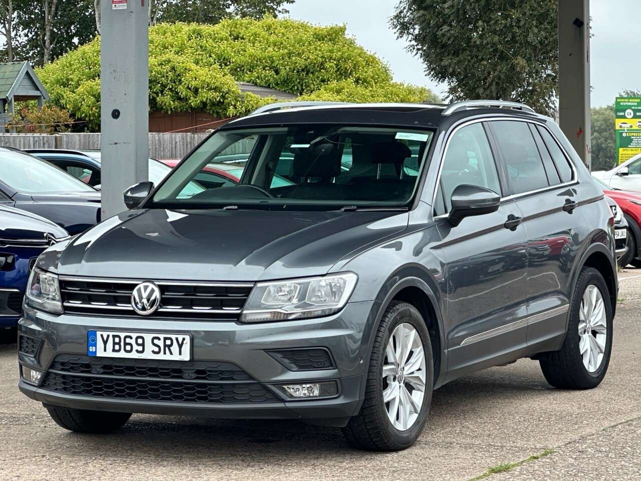 A 2020 VOLKSWAGEN TIGUAN 1.5 TSI EVO Match SUV 5dr Petrol Manual Euro 6 (s/s) (150 ps) **PANROOF~NAV A 2020 VOLKSWAGEN TIGUAN 1.5 TSI EVO Match SUV 5dr Petrol Manual Euro 6 (s/s) (150 ps) **PANROOF~NAV