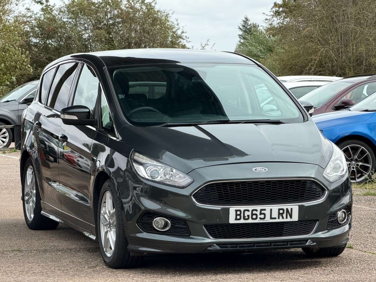 A 2015 FORD S-MAX 2.0 TDCi Titanium Sport MPV 5dr Diesel Powershift AWD Euro 6 (s/s) (180 ps) A 2015 FORD S-MAX 2.0 TDCi Titanium Sport MPV 5dr Diesel Powershift AWD Euro 6 (s/s) (180 ps)
