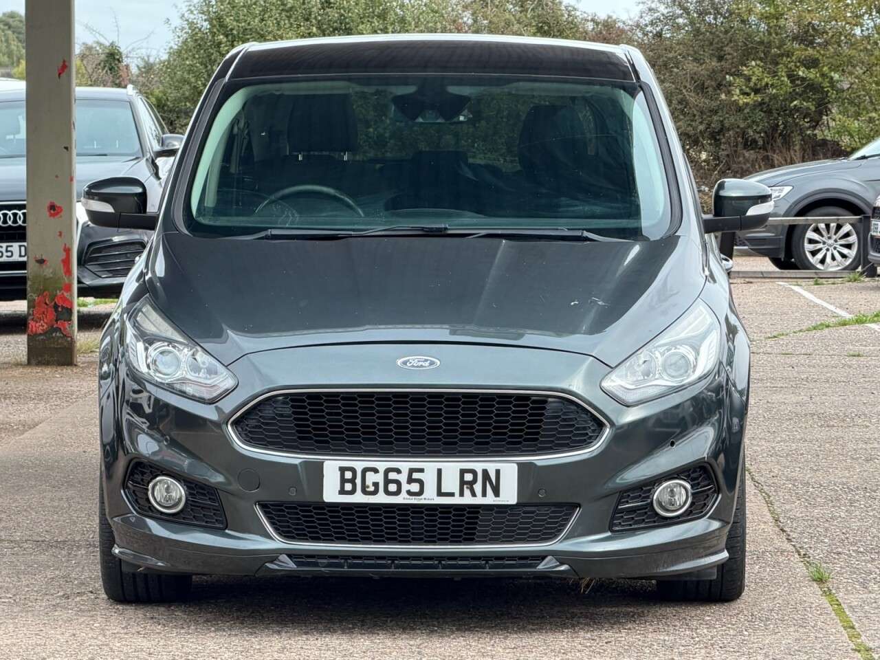 A 2015 FORD S-MAX 2.0 TDCi Titanium Sport MPV 5dr Diesel Powershift AWD Euro 6 (s/s) (180 ps) A 2015 FORD S-MAX 2.0 TDCi Titanium Sport MPV 5dr Diesel Powershift AWD Euro 6 (s/s) (180 ps)