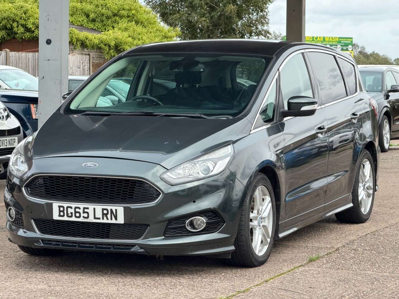 A 2015 FORD S-MAX 2.0 TDCi Titanium Sport MPV 5dr Diesel Powershift AWD Euro 6 (s/s) (180 ps) A 2015 FORD S-MAX 2.0 TDCi Titanium Sport MPV 5dr Diesel Powershift AWD Euro 6 (s/s) (180 ps)