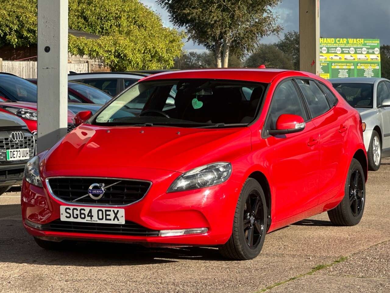 2014 VOLVO V40 2014 VOLVO V40