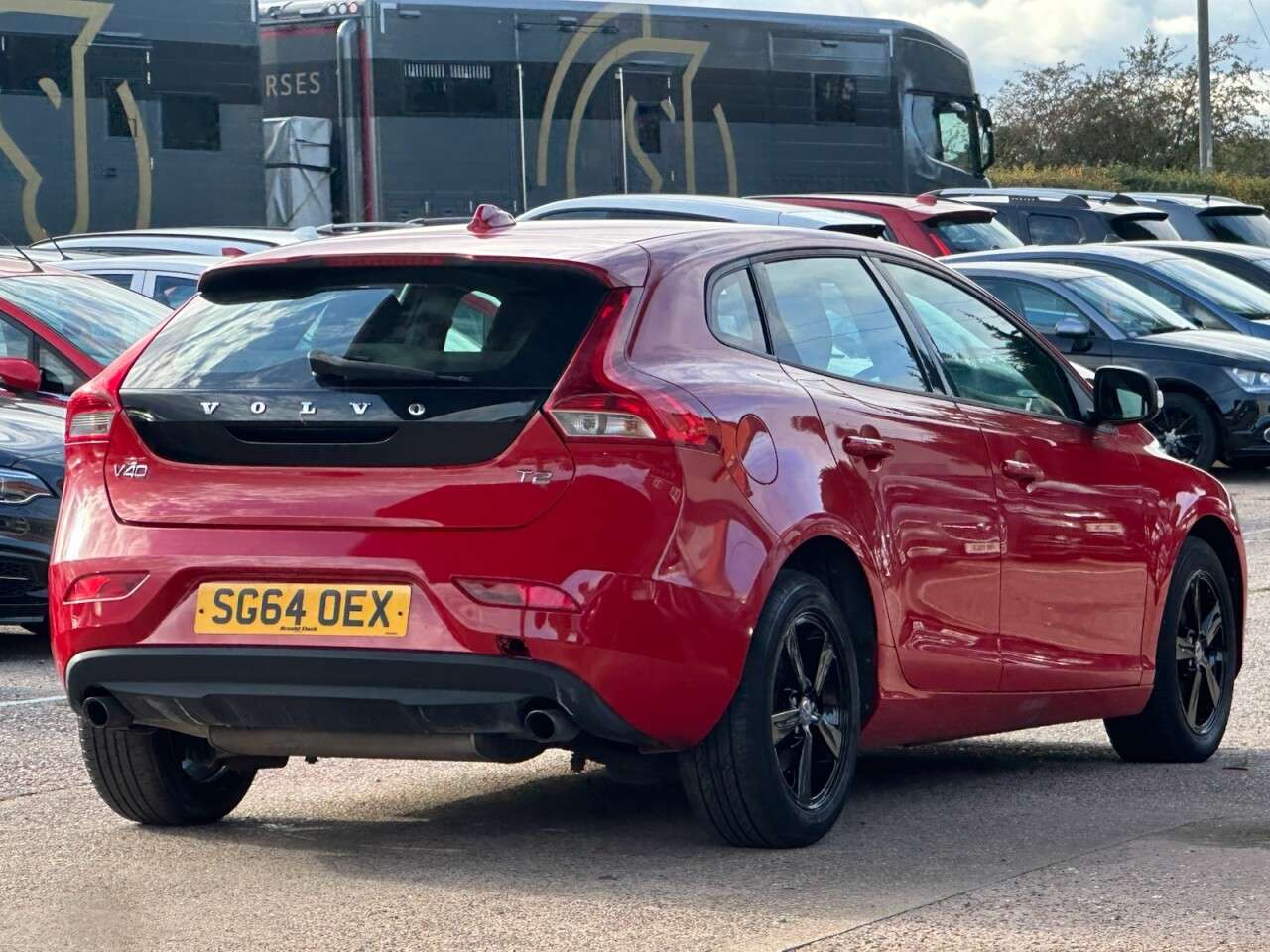 2014 VOLVO V40 2014 VOLVO V40