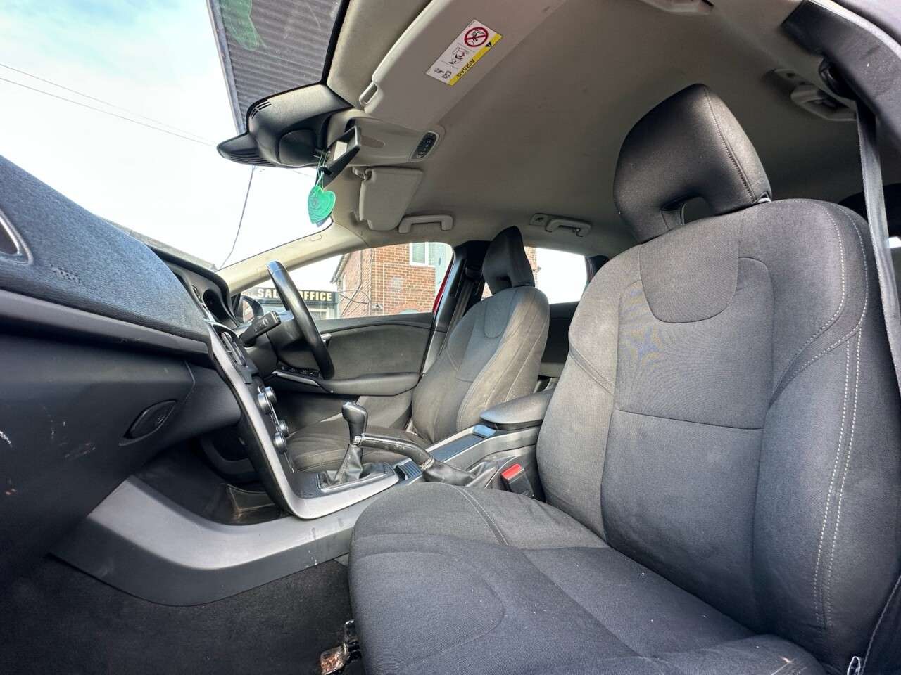 2014 VOLVO V40 2014 VOLVO V40