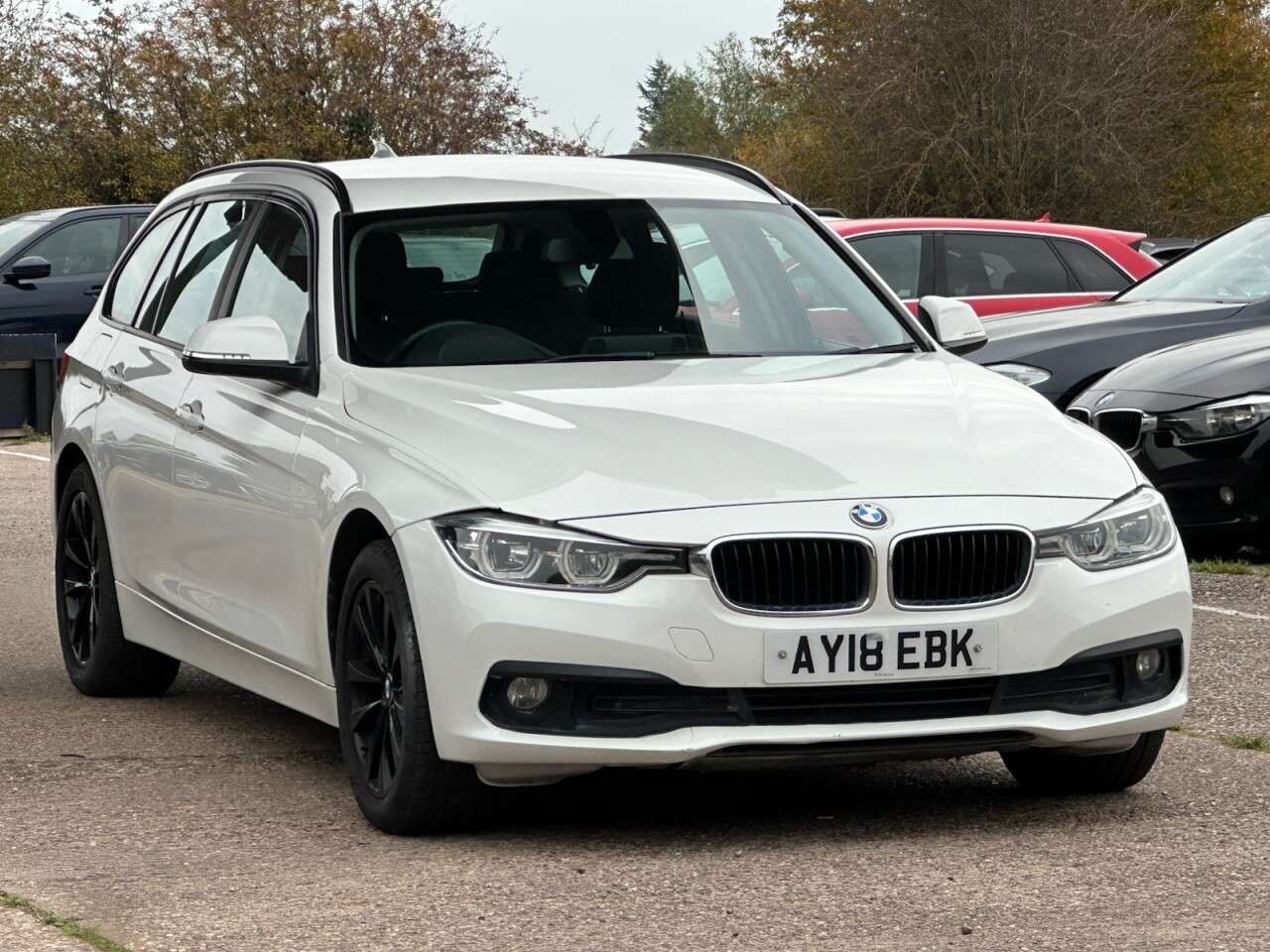 A 2018 BMW 330D 3.0L 5d AUTO 255 BHP **X DRIVE~FRESH MOT+SVS** A 2018 BMW 330D 3.0L 5d AUTO 255 BHP **X DRIVE~FRESH MOT+SVS**