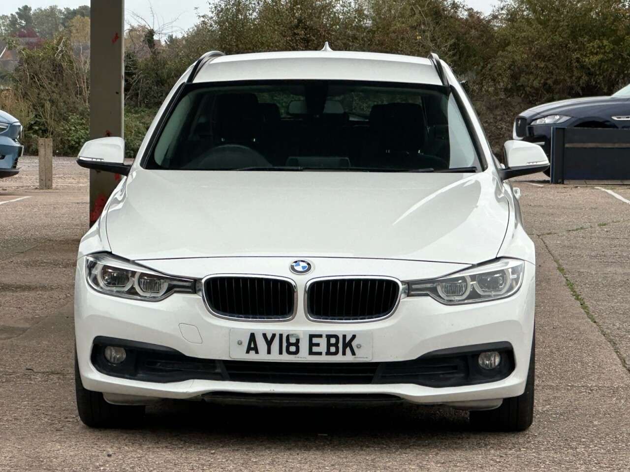 A 2018 BMW 330D 3.0L 5d AUTO 255 BHP **X DRIVE~FRESH MOT+SVS** A 2018 BMW 330D 3.0L 5d AUTO 255 BHP **X DRIVE~FRESH MOT+SVS**