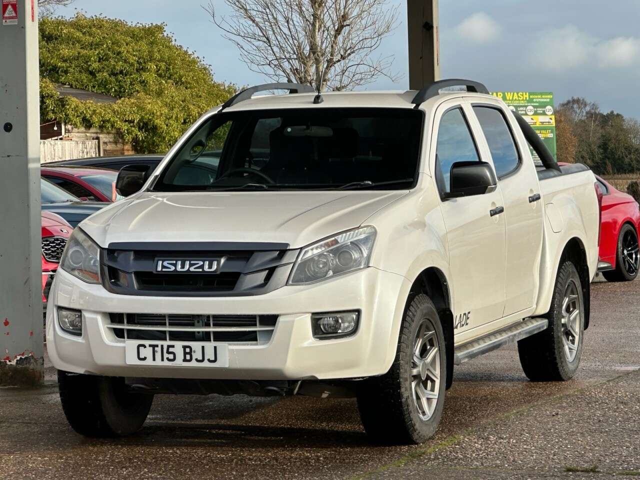 A 2015 ISUZU D-MAX 2.5 TD Blade Pickup 4dr Diesel Automatic 4x4 (220 g/km, 161 bhp) **HPI CLEA A 2015 ISUZU D-MAX 2.5 TD Blade Pickup 4dr Diesel Automatic 4x4 (220 g/km, 161 bhp) **HPI CLEA