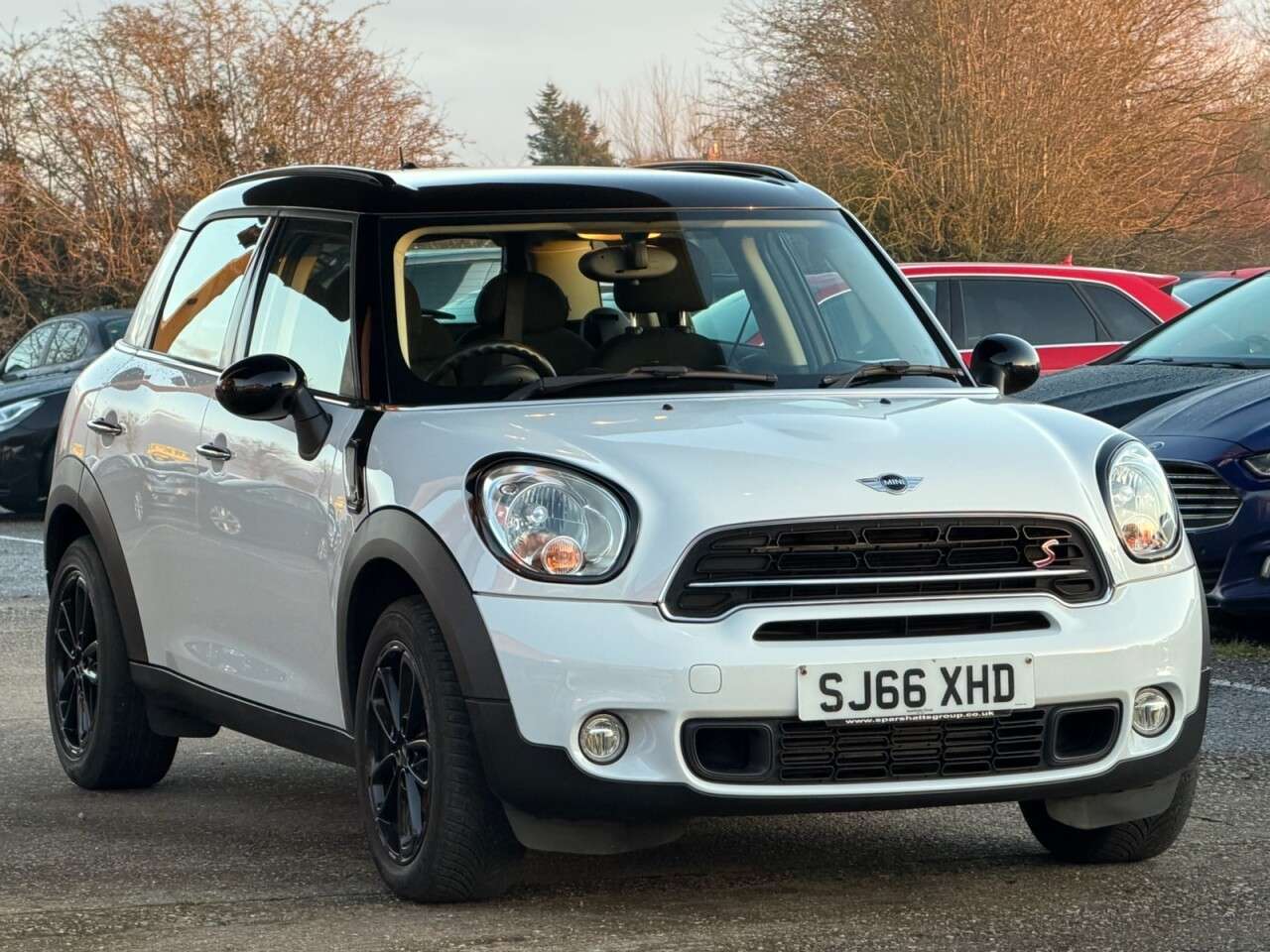 A 2016 MINI COUNTRYMAN 2.0 Cooper SD SUV 5dr Diesel Manual Euro 5 (s/s) (143 ps) **HPI CLEAR~FRESH A 2016 MINI COUNTRYMAN 2.0 Cooper SD SUV 5dr Diesel Manual Euro 5 (s/s) (143 ps) **HPI CLEAR~FRESH