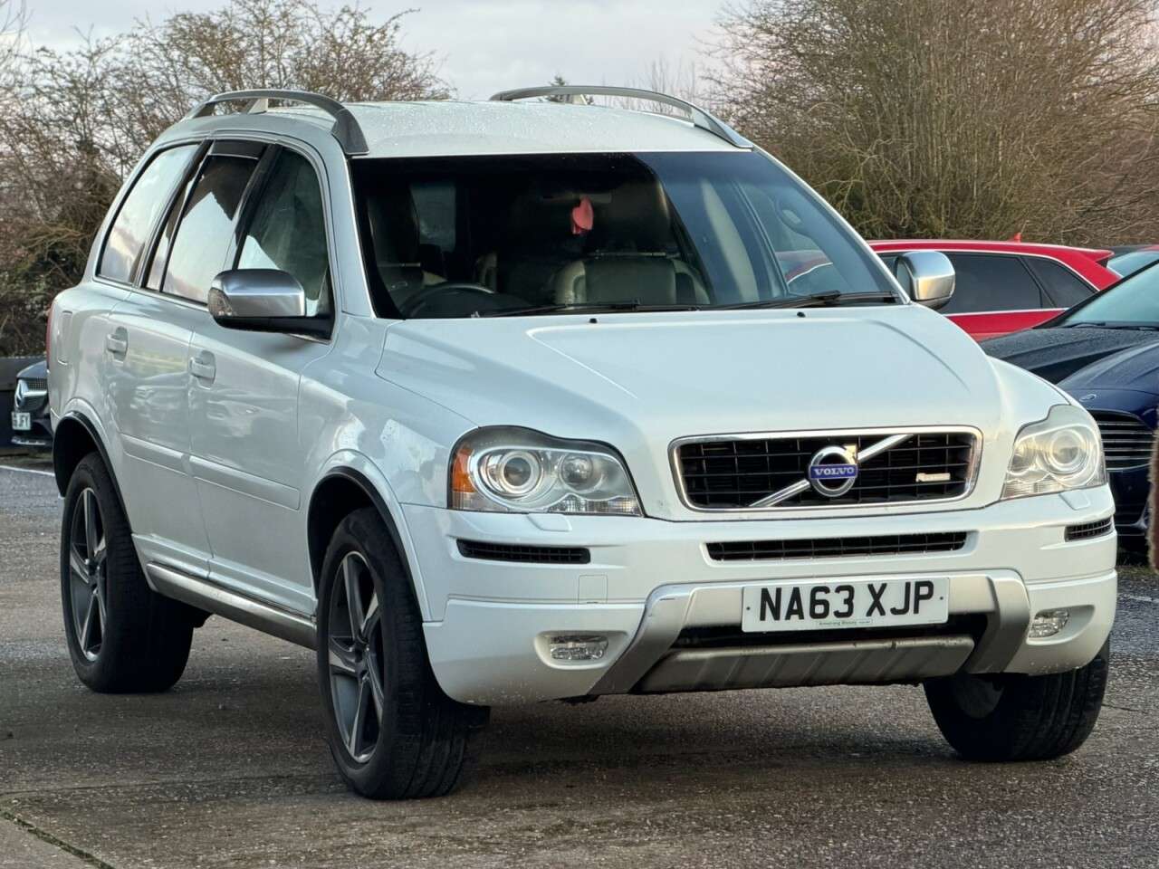 A 2013 VOLVO XC90 2.4 D5 R-Design Nav SUV 5dr Diesel Geartronic 4WD Euro 5 (200 ps) **HPI CLE A 2013 VOLVO XC90 2.4 D5 R-Design Nav SUV 5dr Diesel Geartronic 4WD Euro 5 (200 ps) **HPI CLE