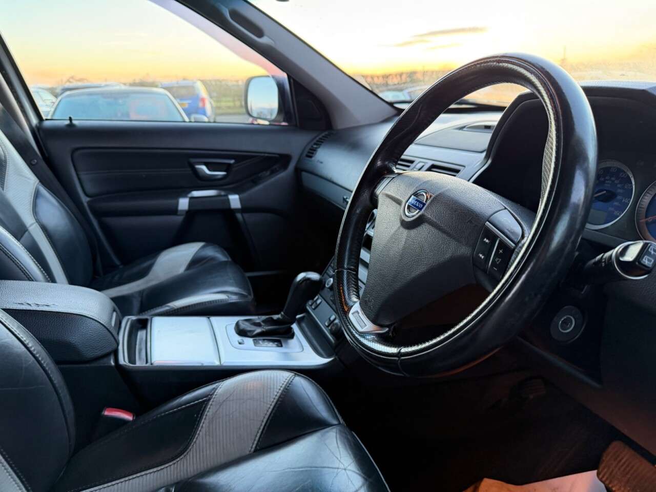 2013 VOLVO XC90 2013 VOLVO XC90