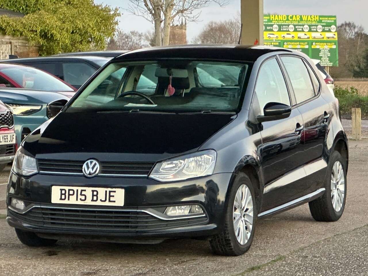 A 2015 VOLKSWAGEN POLO 1.4 TDI BlueMotion Tech SE Hatchback 5dr Diesel Manual Euro 6 (s/s) (75 ps) A 2015 VOLKSWAGEN POLO 1.4 TDI BlueMotion Tech SE Hatchback 5dr Diesel Manual Euro 6 (s/s) (75 ps)