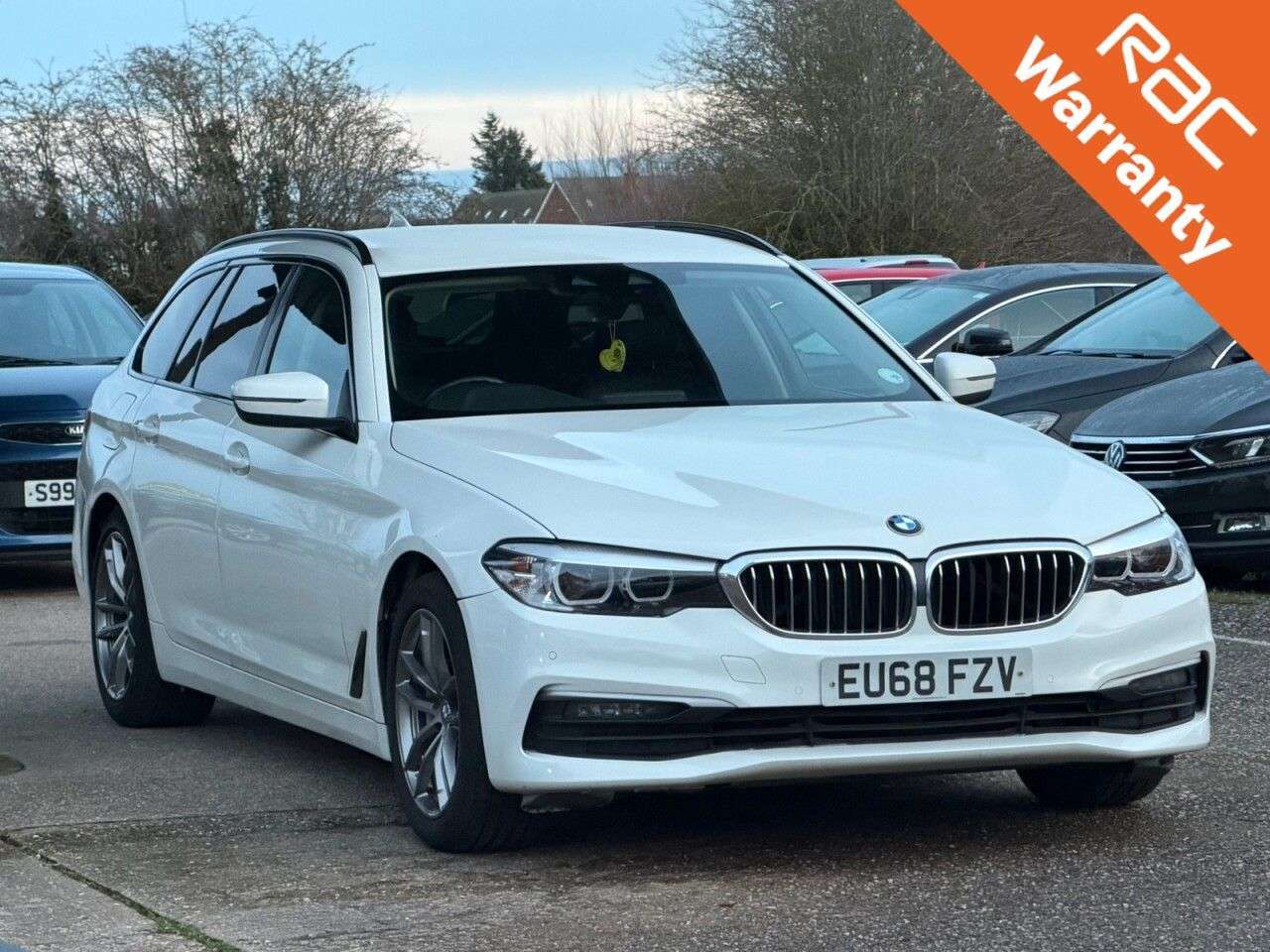 A 2019 BMW 5 SERIES 2.0 530i GPF SE Touring 5dr Petrol Auto Euro 6 (s/s) (252 ps) **LEATHER~SEN A 2019 BMW 5 SERIES 2.0 530i GPF SE Touring 5dr Petrol Auto Euro 6 (s/s) (252 ps) **LEATHER~SEN