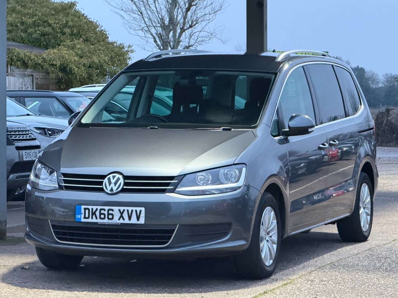 A 2016 VOLKSWAGEN SHARAN 2.0 TDI BlueMotion Tech SE Nav MPV 5dr Diesel Manual Euro 6 (s/s) (150 ps) A 2016 VOLKSWAGEN SHARAN 2.0 TDI BlueMotion Tech SE Nav MPV 5dr Diesel Manual Euro 6 (s/s) (150 ps)