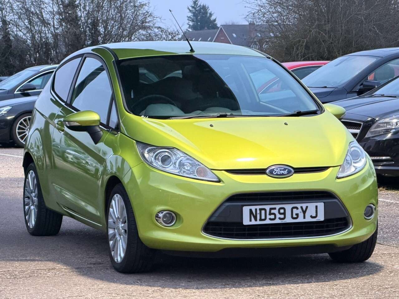 A 2009 FORD FIESTA 1.4 Titanium Hatchback 3dr Petrol Manual (133 g/km, 94 bhp) **HPI CLEAR~FRE A 2009 FORD FIESTA 1.4 Titanium Hatchback 3dr Petrol Manual (133 g/km, 94 bhp) **HPI CLEAR~FRE