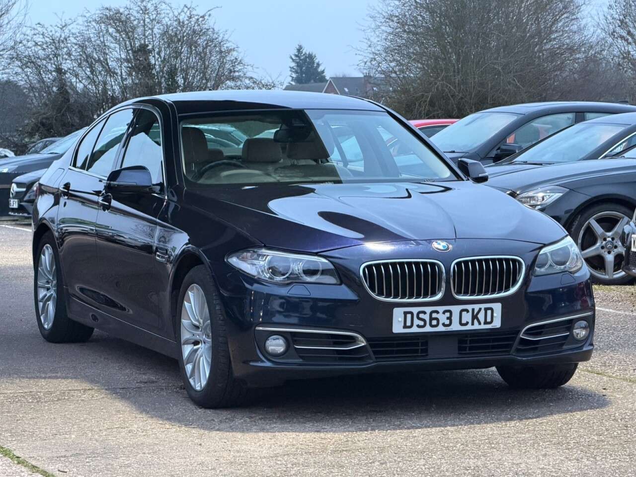 A 2013 BMW 5 SERIES 2.0 525d Luxury Saloon 4dr Diesel Auto Euro 6 (s/s) (218 ps) **SATNAV~LEATH A 2013 BMW 5 SERIES 2.0 525d Luxury Saloon 4dr Diesel Auto Euro 6 (s/s) (218 ps) **SATNAV~LEATH