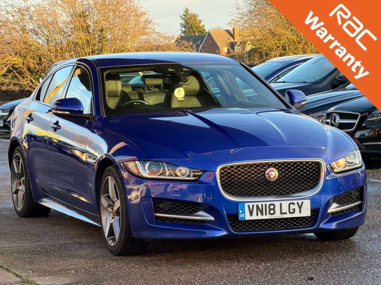 A 2018 JAGUAR XE 2.0d R-Sport Saloon 4dr Diesel Auto Euro 6 (s/s) (180 ps) **SATNAV~LEATHER~ A 2018 JAGUAR XE 2.0d R-Sport Saloon 4dr Diesel Auto Euro 6 (s/s) (180 ps) **SATNAV~LEATHER~