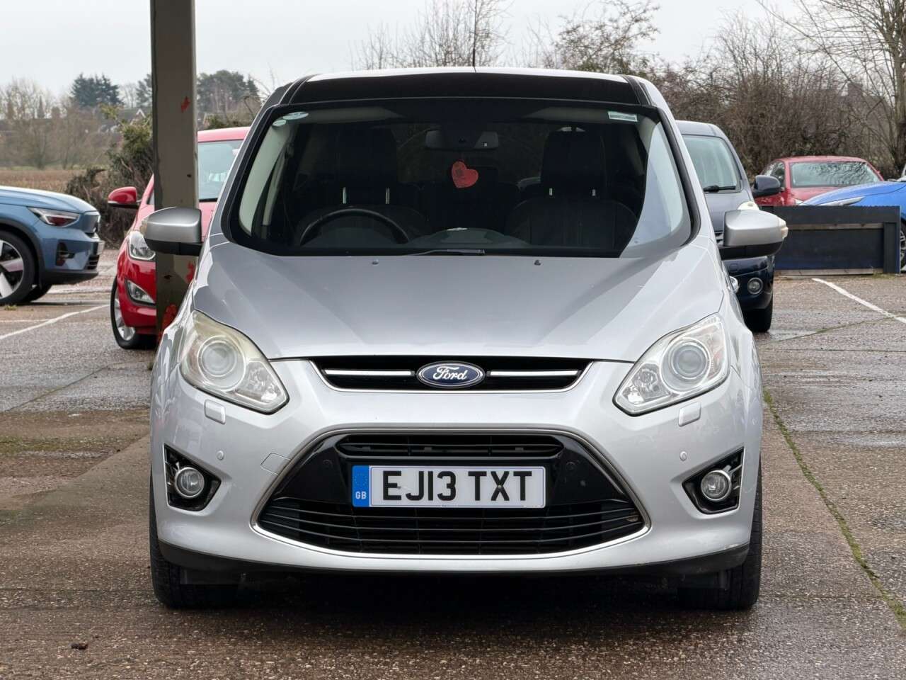 A 2013 FORD C-MAX 2.0 TDCi Titanium X MPV 5dr Diesel Powershift Euro 5 (163 ps) **HPI CLEAR~F A 2013 FORD C-MAX 2.0 TDCi Titanium X MPV 5dr Diesel Powershift Euro 5 (163 ps) **HPI CLEAR~F