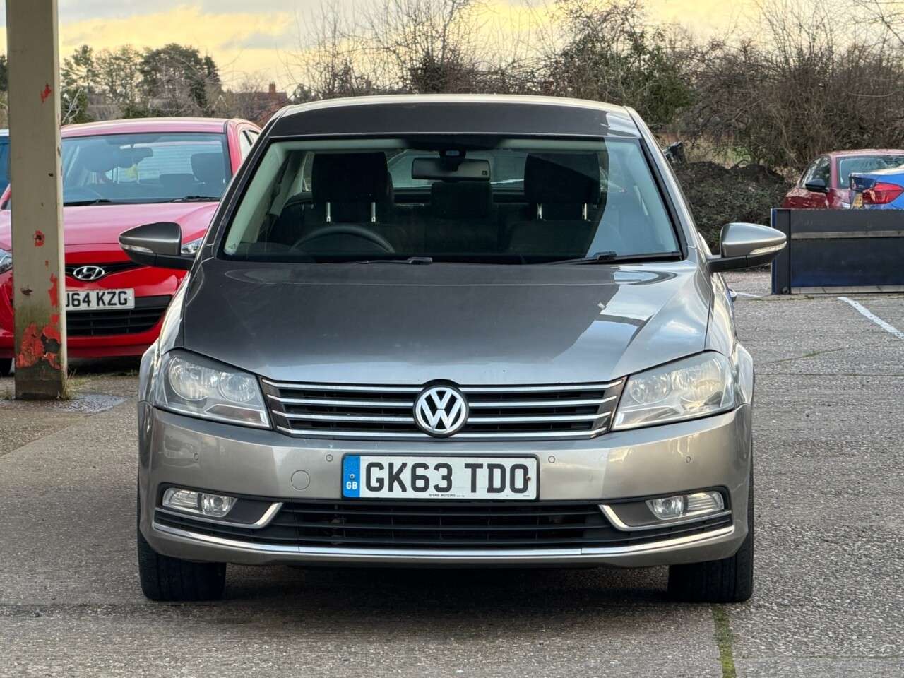 A 2013 VOLKSWAGEN PASSAT 2.0 TDI BlueMotion Tech Highline Saloon 4dr Diesel DSG Euro 5 (s/s) (140 ps A 2013 VOLKSWAGEN PASSAT 2.0 TDI BlueMotion Tech Highline Saloon 4dr Diesel DSG Euro 5 (s/s) (140 ps