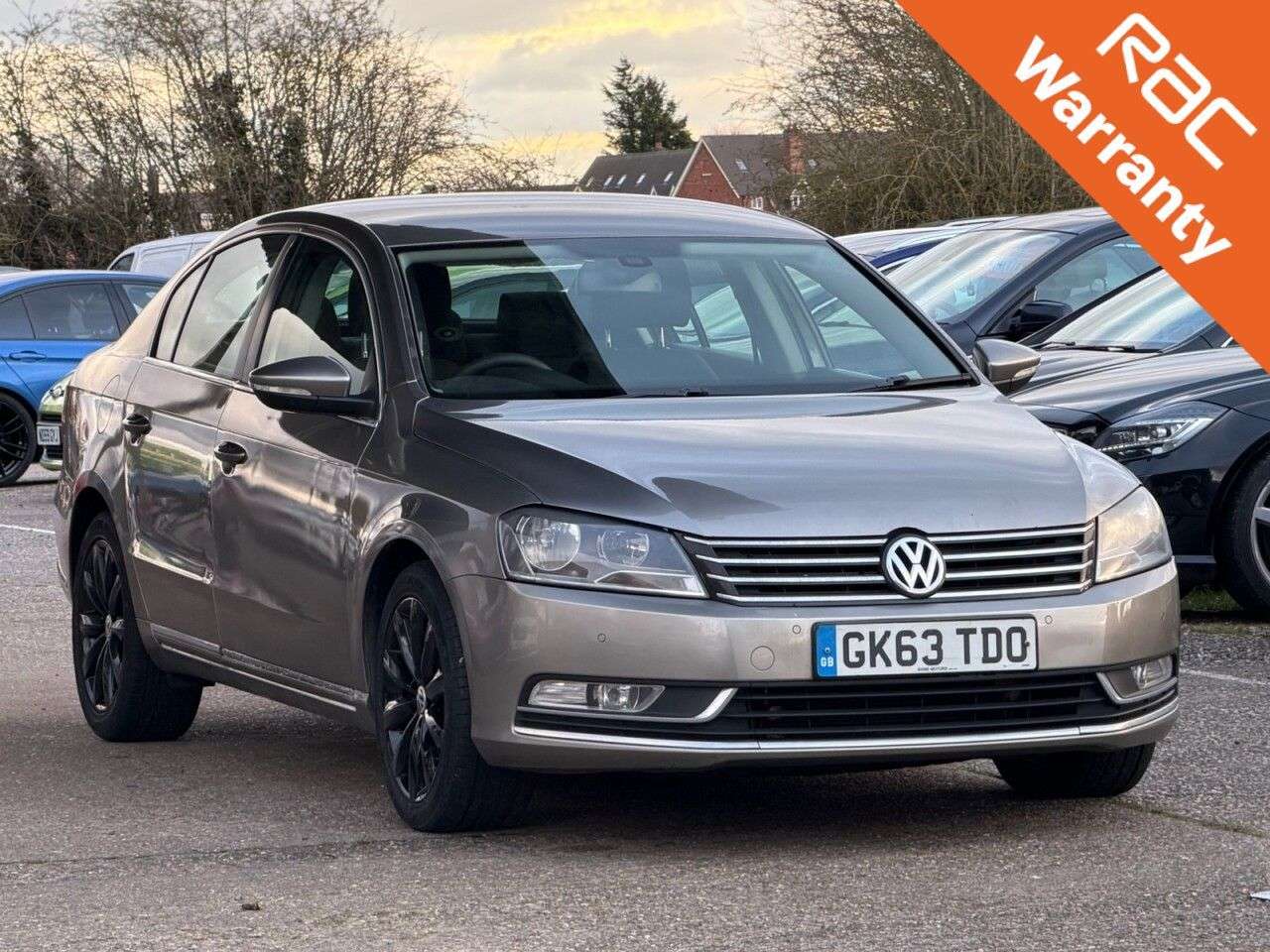 A 2013 VOLKSWAGEN PASSAT 2.0 TDI BlueMotion Tech Highline Saloon 4dr Diesel DSG Euro 5 (s/s) (140 ps A 2013 VOLKSWAGEN PASSAT 2.0 TDI BlueMotion Tech Highline Saloon 4dr Diesel DSG Euro 5 (s/s) (140 ps