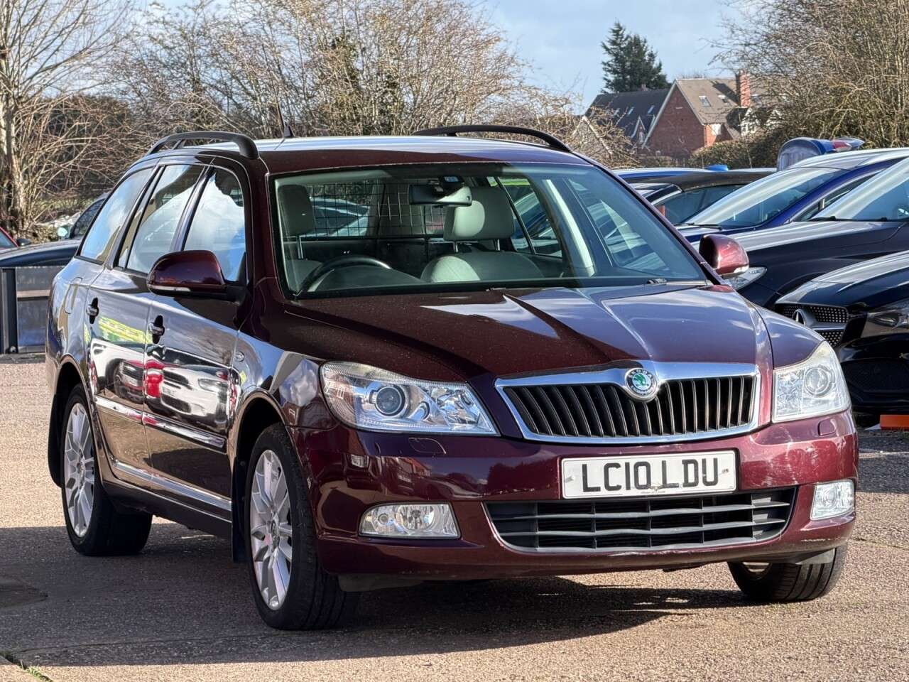 A 2010 SKODA OCTAVIA 1.8 TSI Laurin & Klement Estate 5dr Petrol DSG Euro 4 (160 ps) **HPI CLEAR~ A 2010 SKODA OCTAVIA 1.8 TSI Laurin & Klement Estate 5dr Petrol DSG Euro 4 (160 ps) **HPI CLEAR~