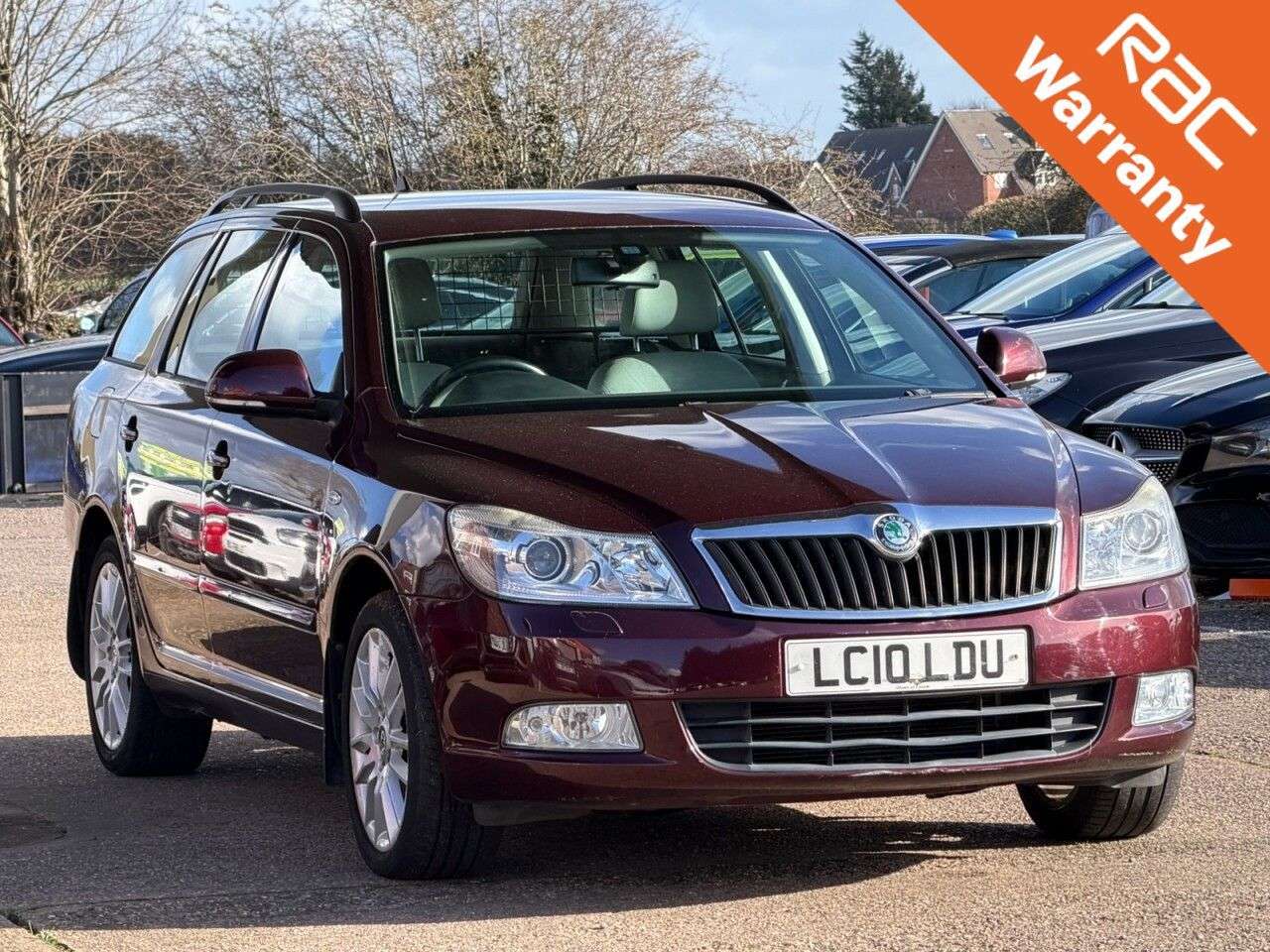 A 2010 SKODA OCTAVIA 1.8 TSI Laurin & Klement Estate 5dr Petrol DSG Euro 4 (160 ps) **HPI CLEAR~ A 2010 SKODA OCTAVIA 1.8 TSI Laurin & Klement Estate 5dr Petrol DSG Euro 4 (160 ps) **HPI CLEAR~