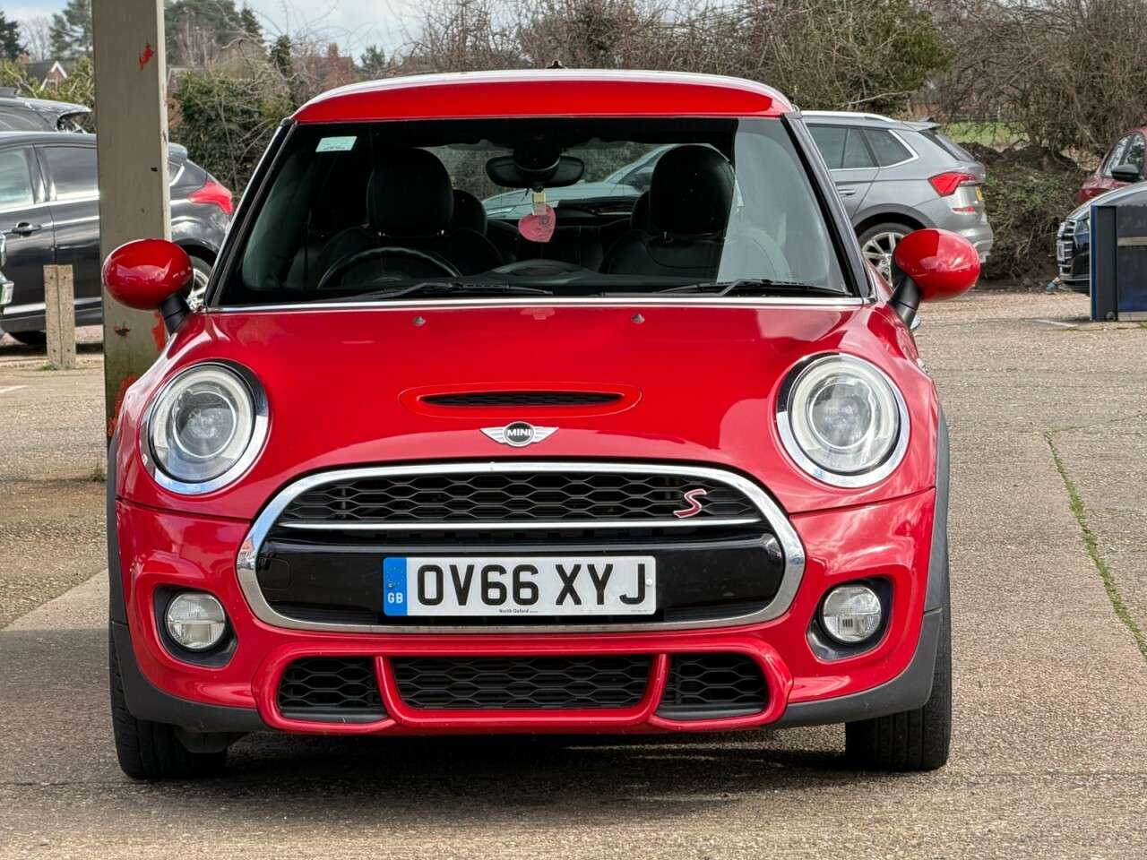 A 2016 MINI HATCH 2.0 Cooper S Works Hatchback 3dr Petrol Manual Euro 6 (s/s) (210 ps) **LEAT A 2016 MINI HATCH 2.0 Cooper S Works Hatchback 3dr Petrol Manual Euro 6 (s/s) (210 ps) **LEAT