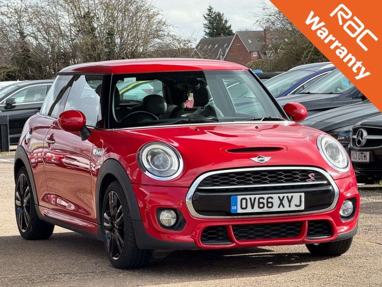 A 2016 MINI HATCH 2.0 Cooper S Works Hatchback 3dr Petrol Manual Euro 6 (s/s) (210 ps) **LEAT A 2016 MINI HATCH 2.0 Cooper S Works Hatchback 3dr Petrol Manual Euro 6 (s/s) (210 ps) **LEAT