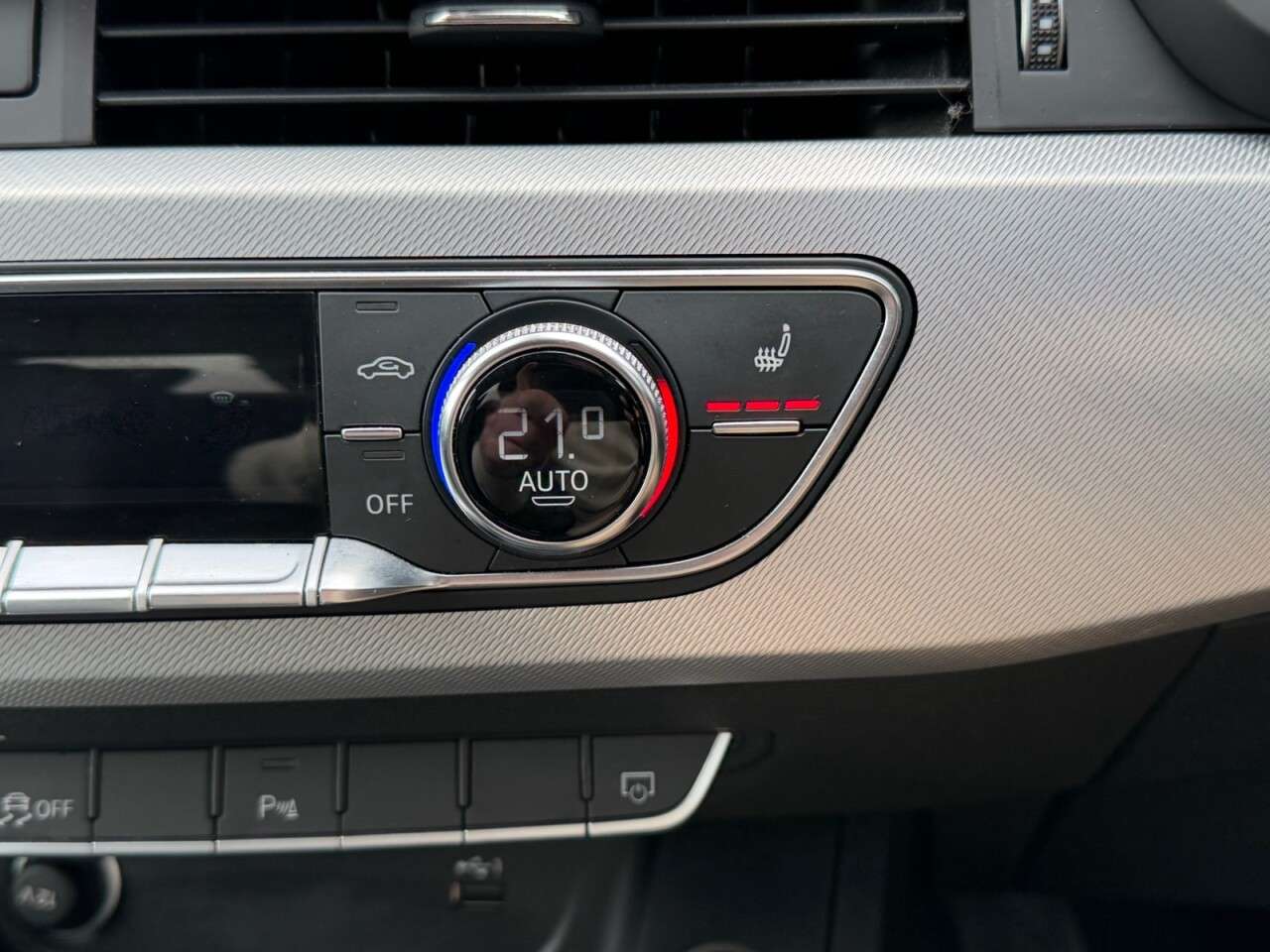 2021 AUDI A4 2021 AUDI A4