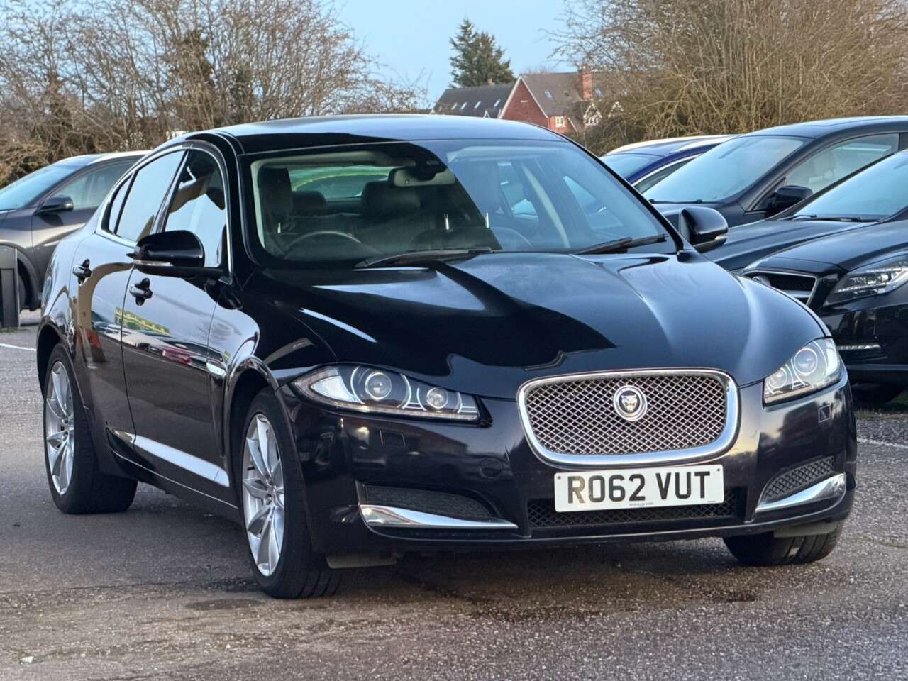 A 2012 JAGUAR XF 2.2d Premium Luxury Saloon 4dr Diesel Auto Euro 5 (s/s) (200 ps) **HPI CLEA A 2012 JAGUAR XF 2.2d Premium Luxury Saloon 4dr Diesel Auto Euro 5 (s/s) (200 ps) **HPI CLEA
