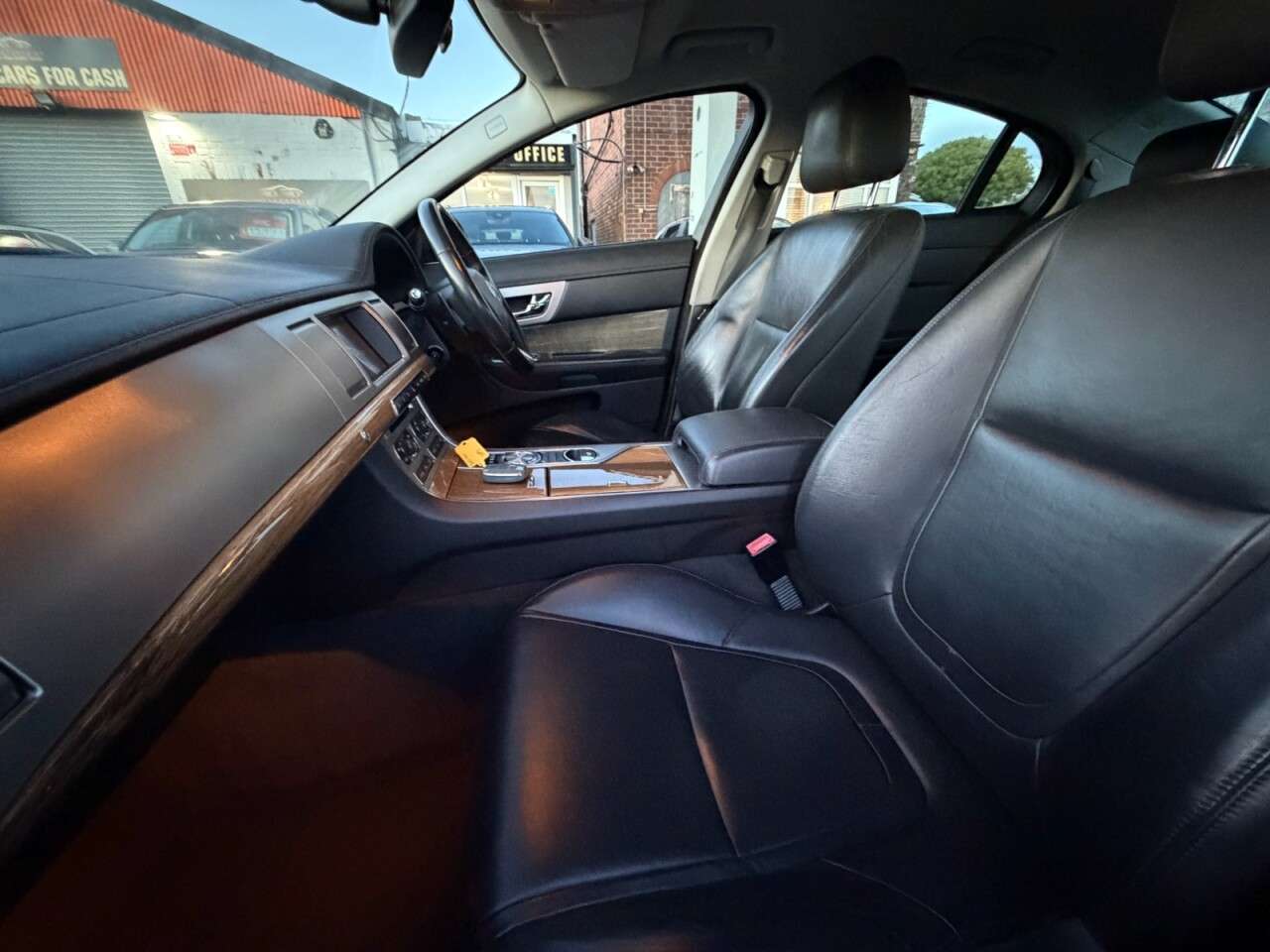 2012 JAGUAR XF 2012 JAGUAR XF