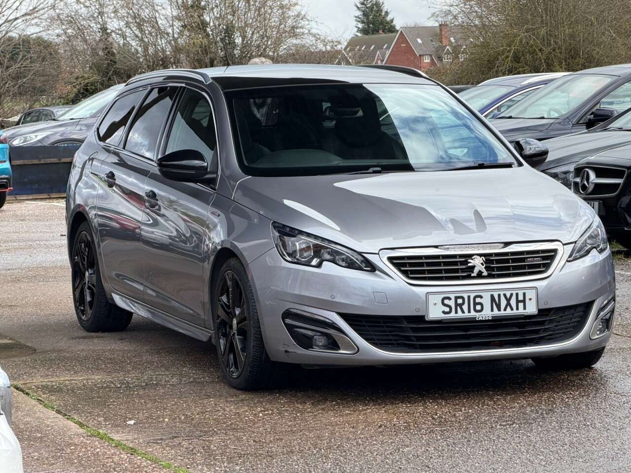 A 2016 PEUGEOT 308 SW 1.6 BlueHDi GT Line Estate 5dr Diesel Manual Euro 6 (s/s) (120 ps) **PANROO A 2016 PEUGEOT 308 SW 1.6 BlueHDi GT Line Estate 5dr Diesel Manual Euro 6 (s/s) (120 ps) **PANROO