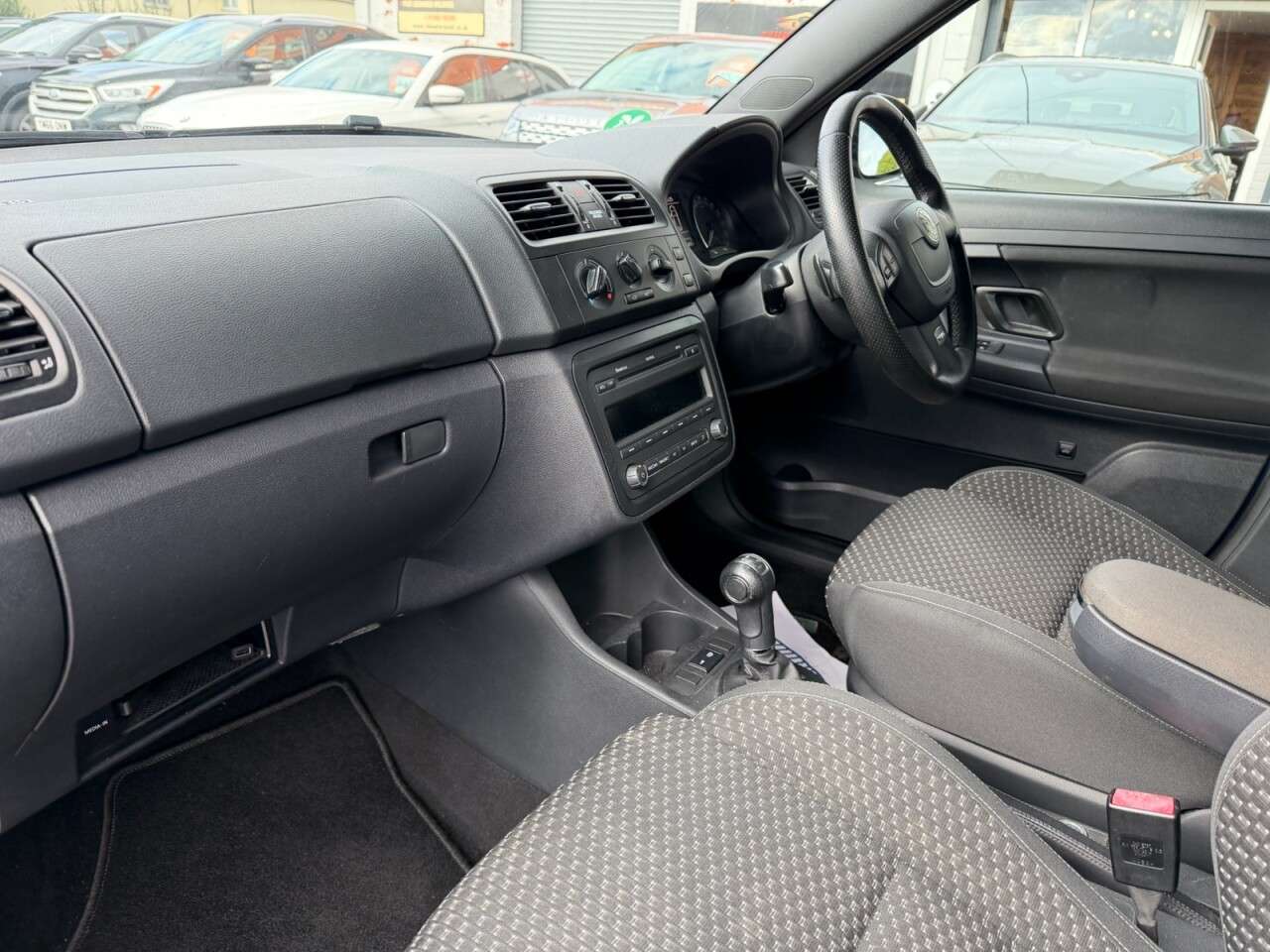 2011 SKODA FABIA 2011 SKODA FABIA