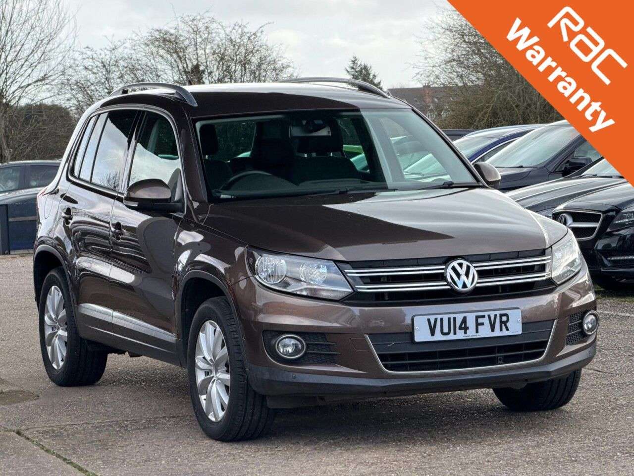 A 2014 VOLKSWAGEN TIGUAN 2.0 TDI BlueMotion Tech Match SUV 5dr Diesel DSG 4WD Euro 5 (s/s) (140 ps) A 2014 VOLKSWAGEN TIGUAN 2.0 TDI BlueMotion Tech Match SUV 5dr Diesel DSG 4WD Euro 5 (s/s) (140 ps)