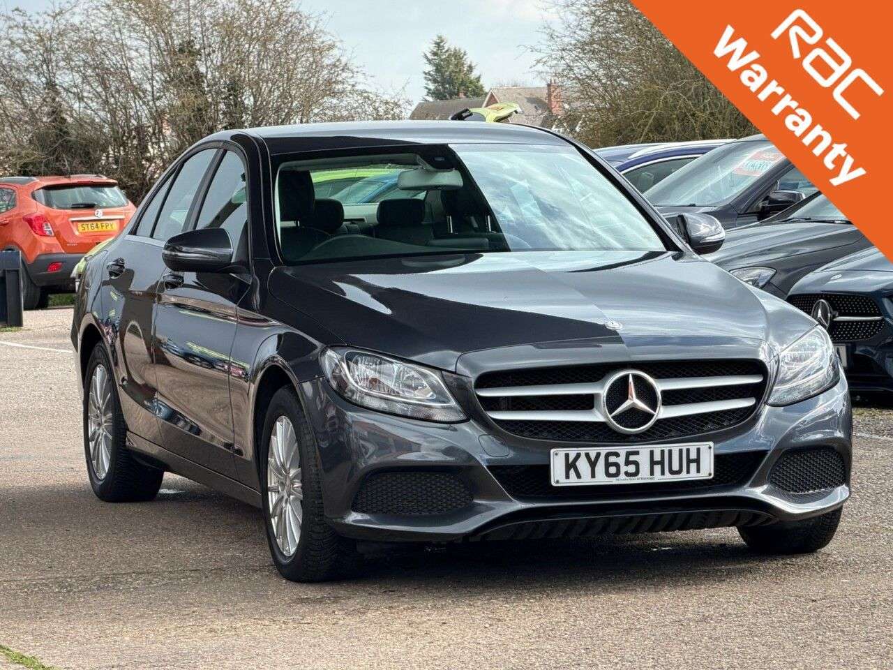 A 2015 MERCEDES-BENZ C-CLASS 2.1 C220d SE Saloon 4dr Diesel 7G-Tronic+ Euro 6 (s/s) (170 ps) 2KEYSVFRESH A 2015 MERCEDES-BENZ C-CLASS 2.1 C220d SE Saloon 4dr Diesel 7G-Tronic+ Euro 6 (s/s) (170 ps) 2KEYSVFRESH