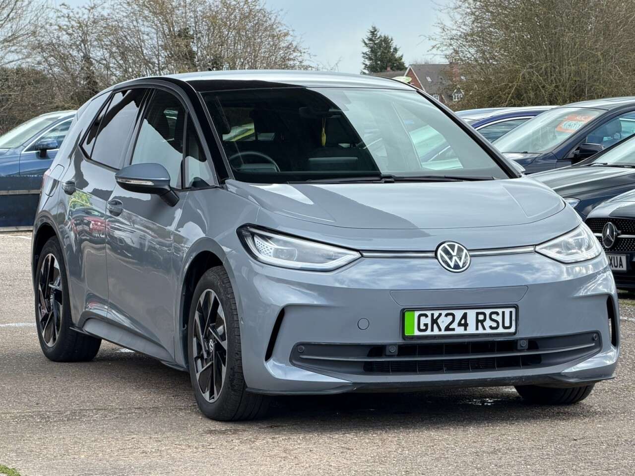 A 2024 VOLKSWAGEN ID.3 Pro 58kWh Match Hatchback 5dr Electric Auto (204 ps) TOP SPCES 10K MILES ON A 2024 VOLKSWAGEN ID.3 Pro 58kWh Match Hatchback 5dr Electric Auto (204 ps) TOP SPCES 10K MILES ON