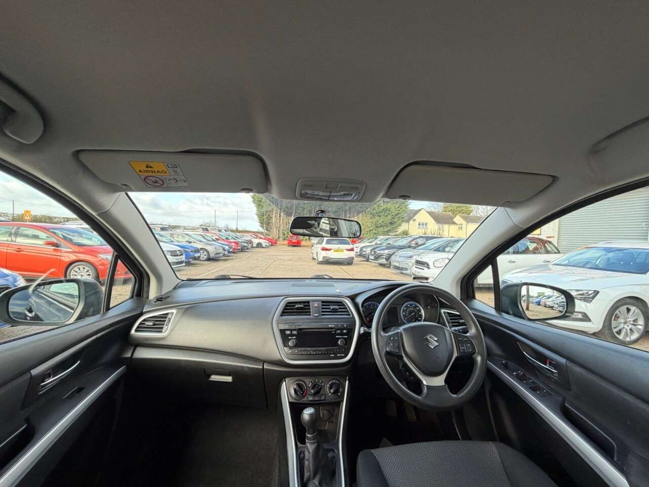 2015 SUZUKI SX4 S-CROSS 2015 SUZUKI SX4 S-CROSS