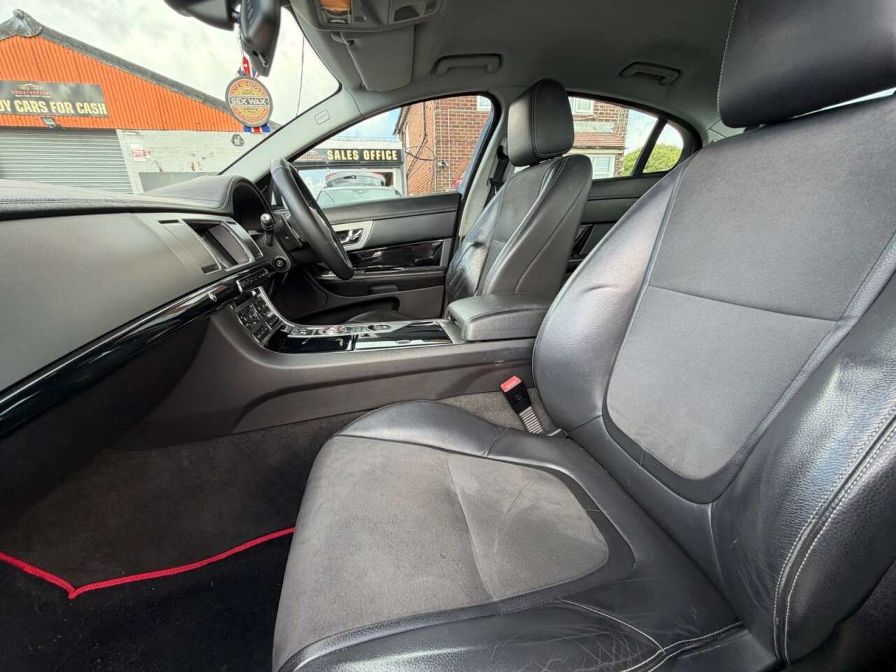 2012 JAGUAR XF 2012 JAGUAR XF