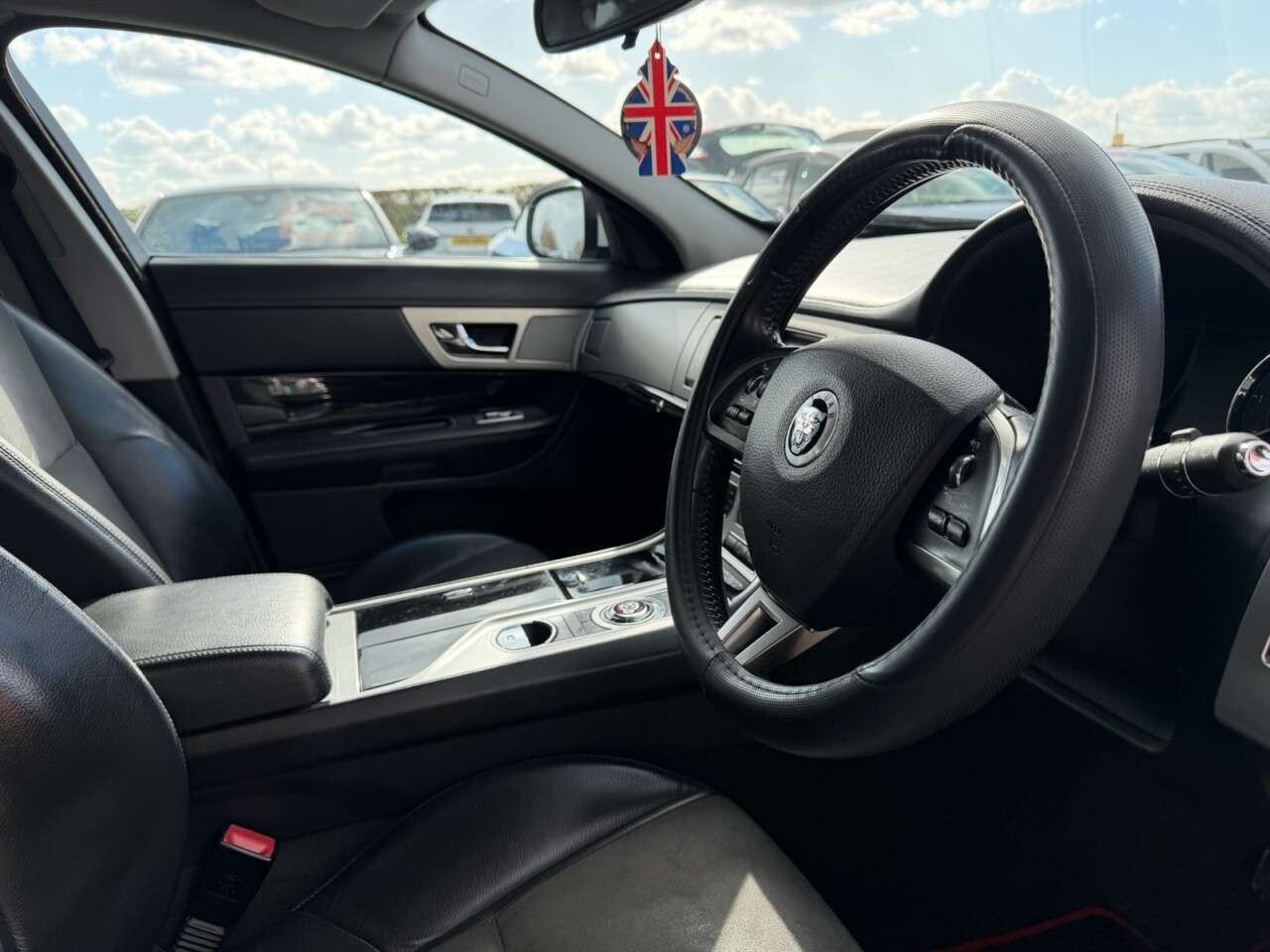 2012 JAGUAR XF 2012 JAGUAR XF