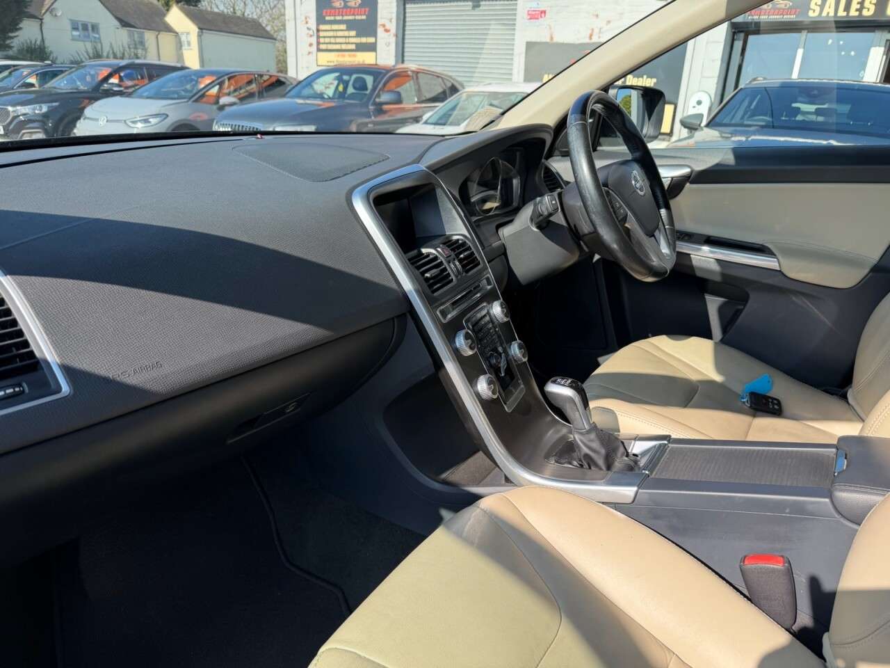 2015 VOLVO XC60 2015 VOLVO XC60