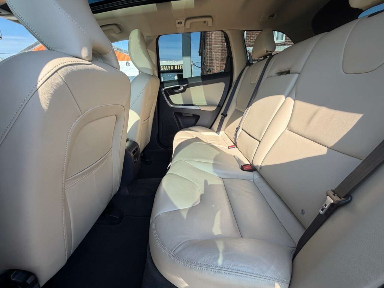 2015 VOLVO XC60 2015 VOLVO XC60