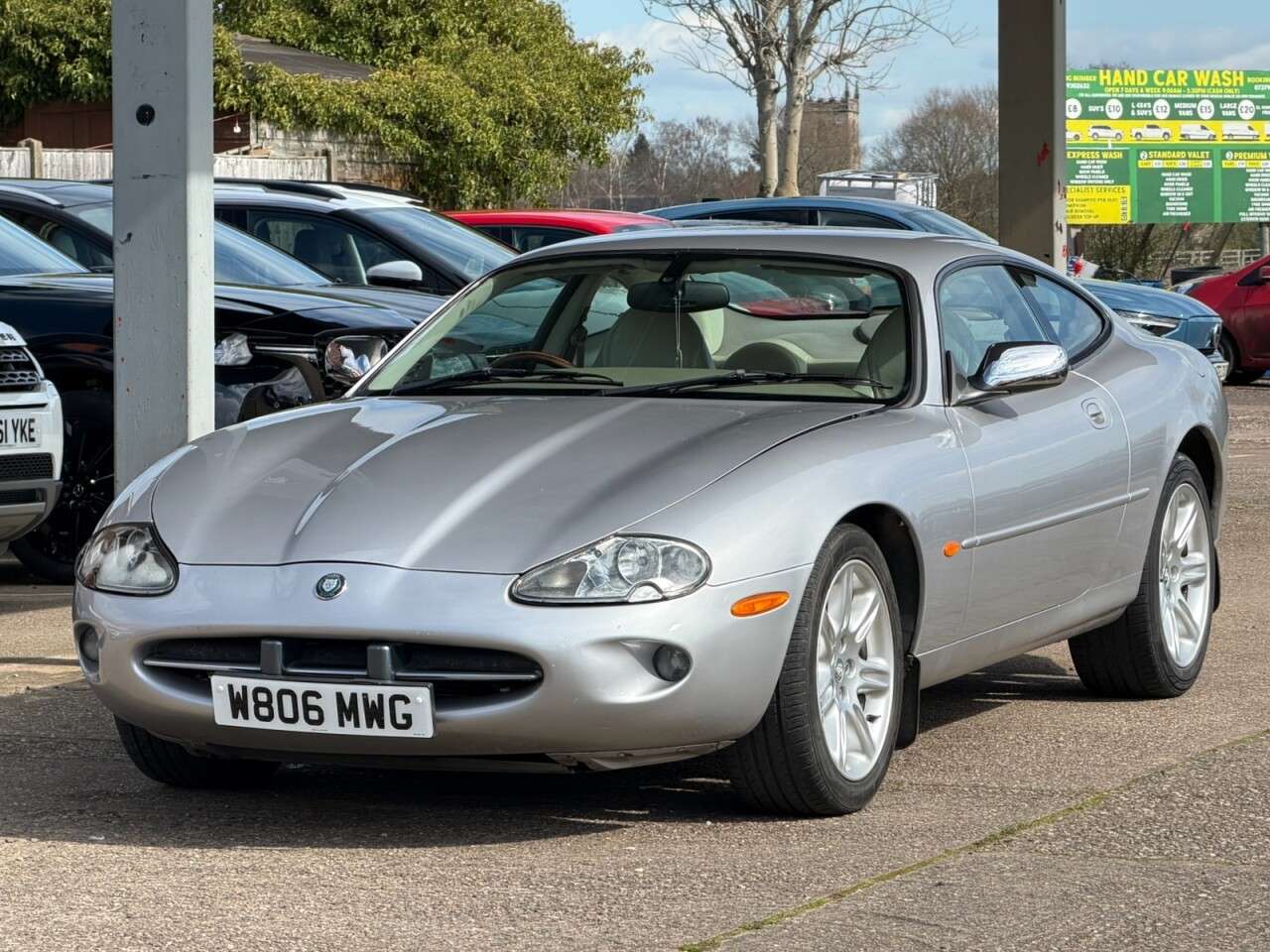 A 2000 JAGUAR XK8 4.0 Coupe 2dr Petrol Automatic (281 g/km, 290 bhp) **HPI CLEAR~FRESH MOT+SV A 2000 JAGUAR XK8 4.0 Coupe 2dr Petrol Automatic (281 g/km, 290 bhp) **HPI CLEAR~FRESH MOT+SV