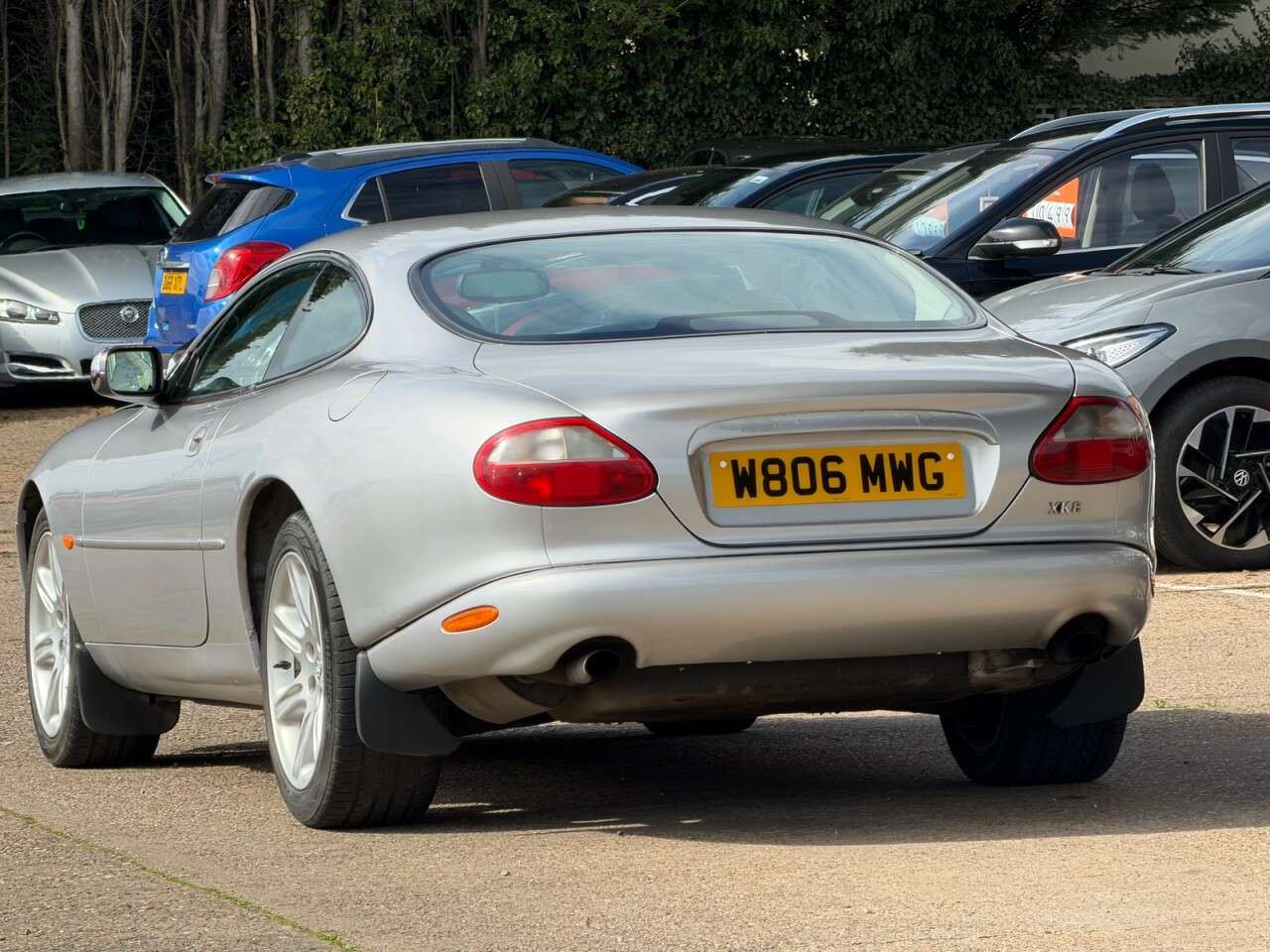 2000 JAGUAR XK8 2000 JAGUAR XK8